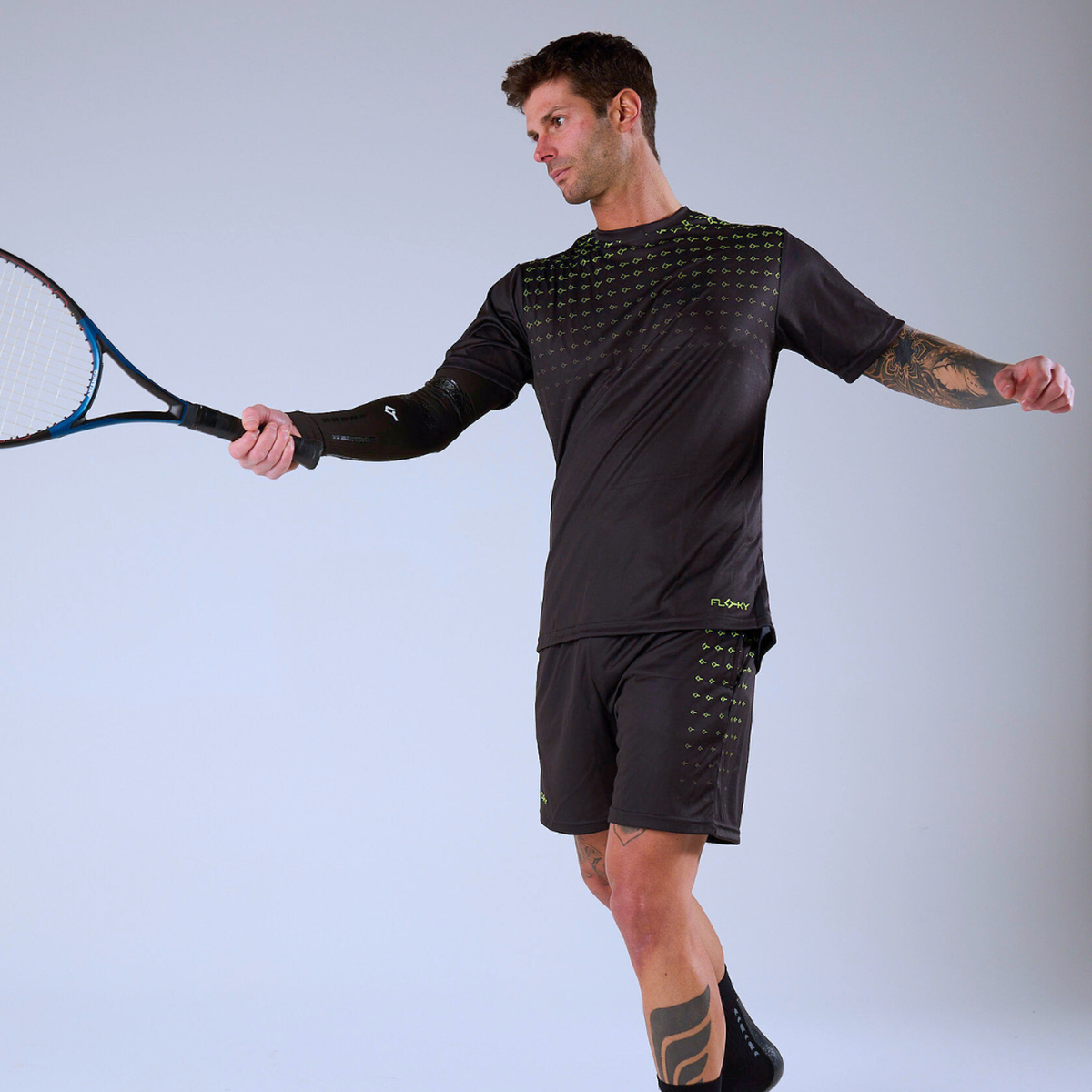 NO STRAIN Sleeve - Image 14